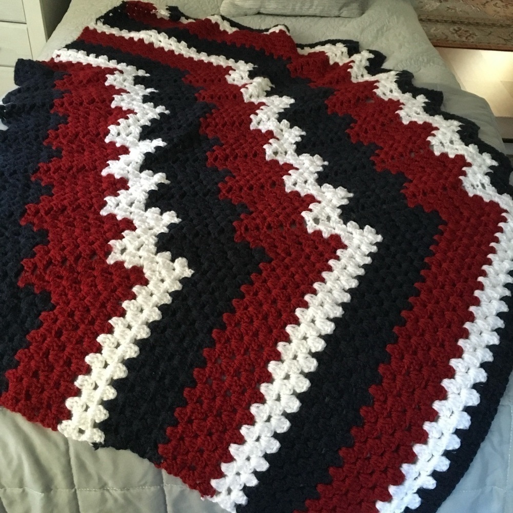 Handmade Chevron Ripple Crochet Blanket Throw Navy Red White